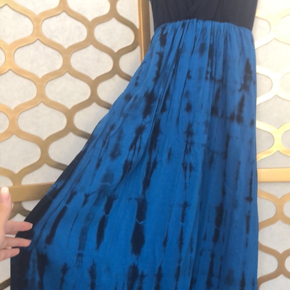 Liz Lange for Target Dresses & Skirts - Liz Lange Maternity V-neck Maxi Dress Blue Tie Dye Medium